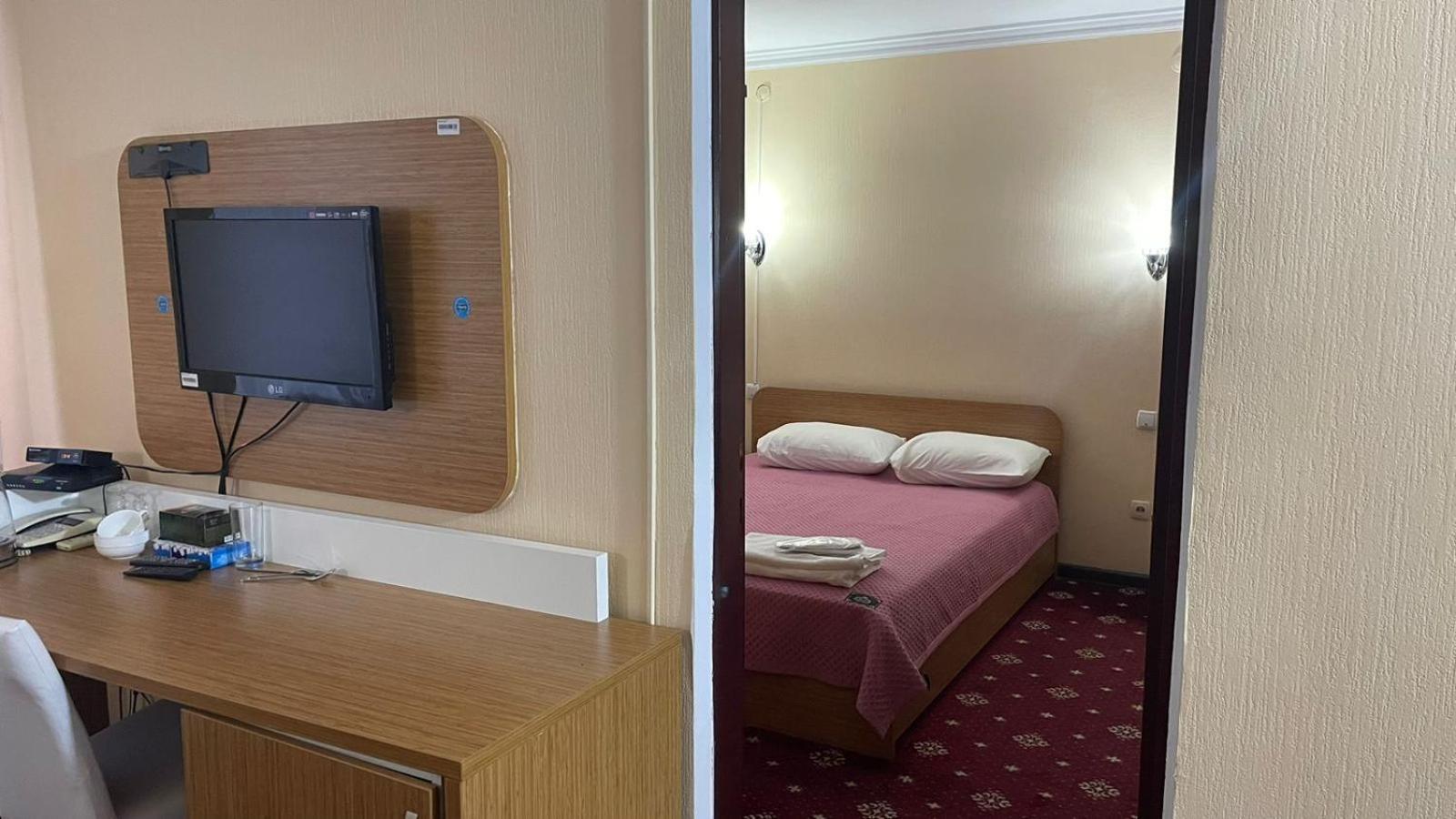 Yassy Hotel, Turkistan Exterior photo