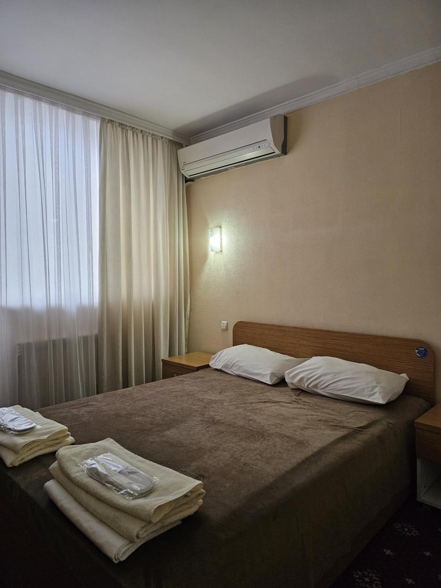 Yassy Hotel, Turkistan Exterior photo