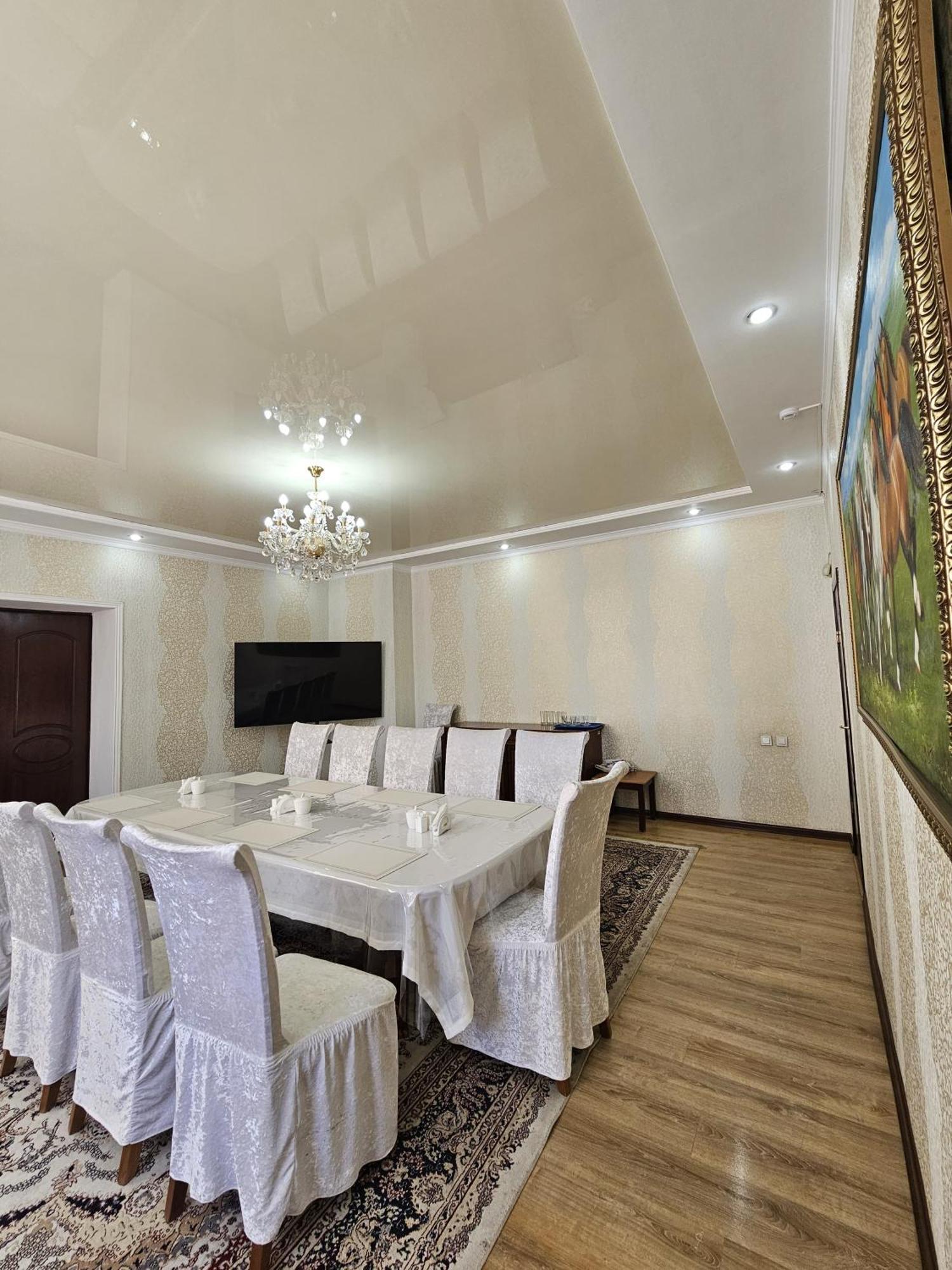 Yassy Hotel, Turkistan Exterior photo