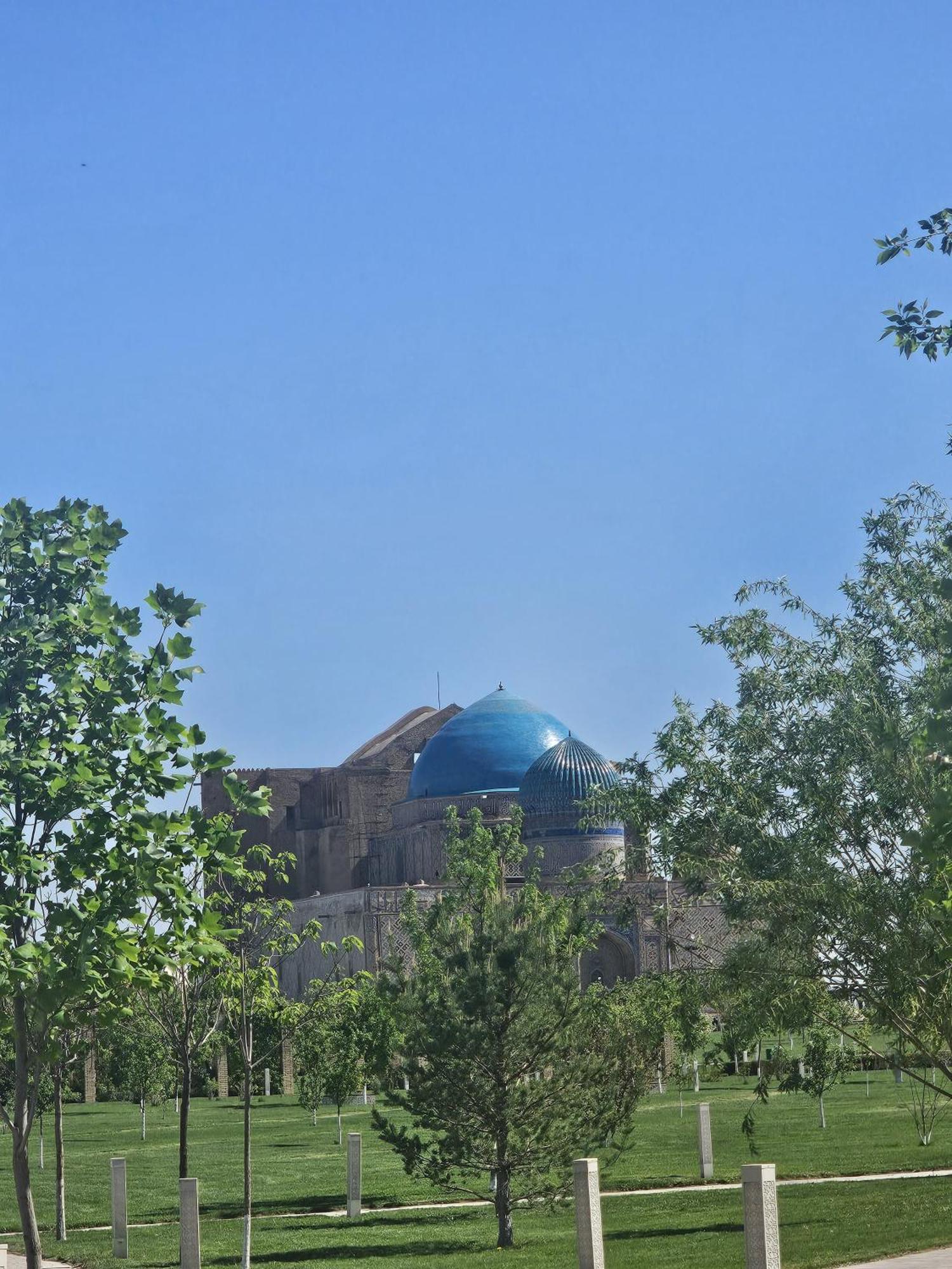 Yassy Hotel, Turkistan Exterior photo